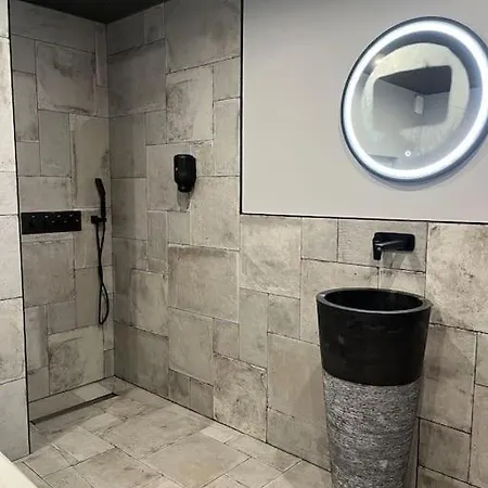 Frühstückspension Privatif 4*